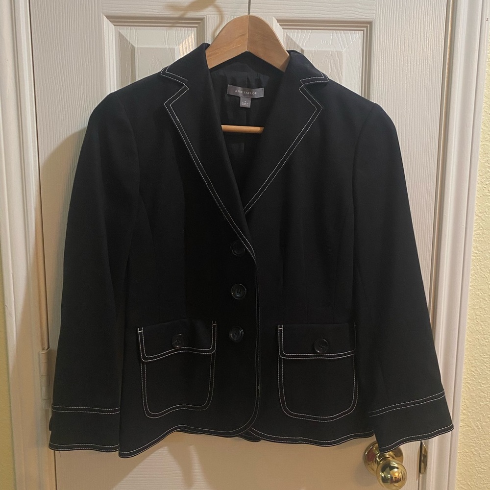 Ann Taylor Black with White Cross-stitching Blazer Size 0